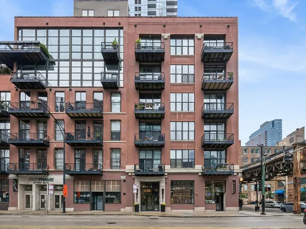 300 W Grand Ave APT 312, Chicago, IL 60654