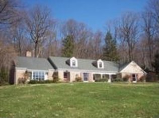 31 Whispering Woods Ln, Malvern, PA 19355