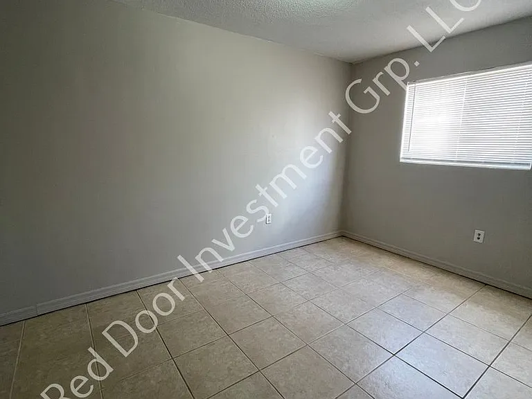 Robinswood — Photo 25