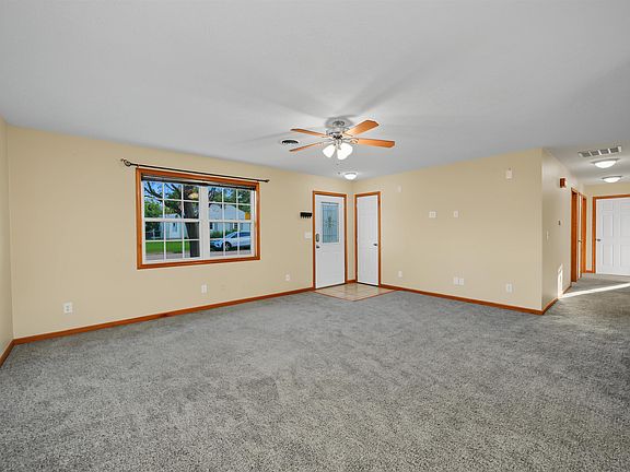 4th image of 620 W Hamilton Ave