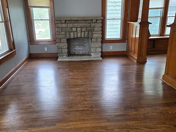 4th image of 2411 E 70th St