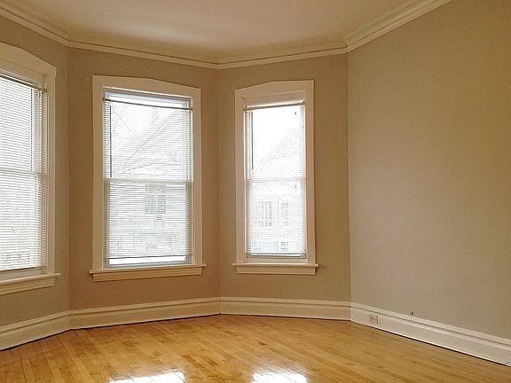 4th image of 2965 N Allen Ave #1
