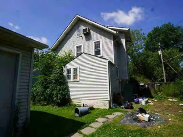 1456 Vernon Ave NW, Warren, OH 44483