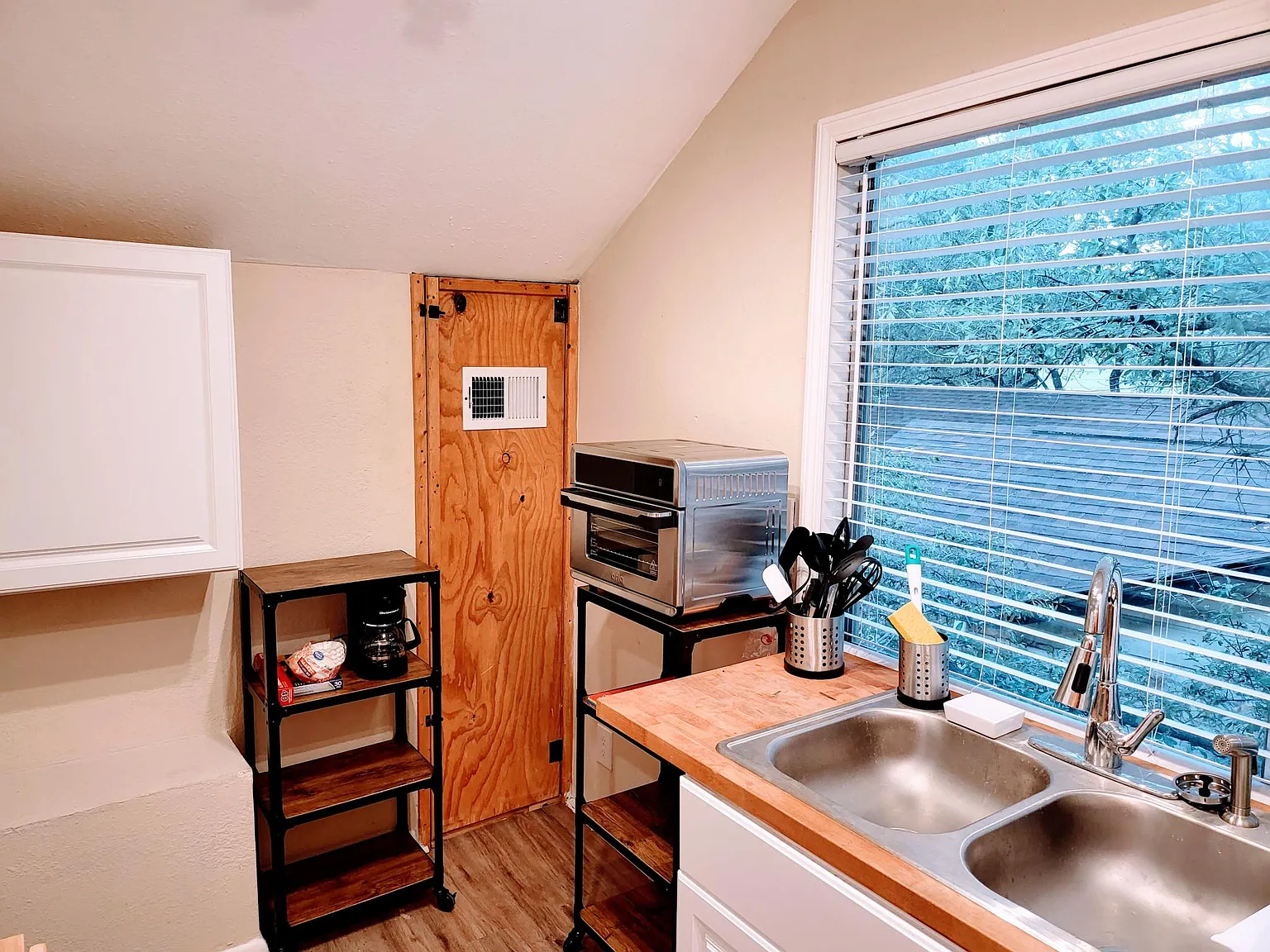 10045 Woodland Village Dr — Photo 3