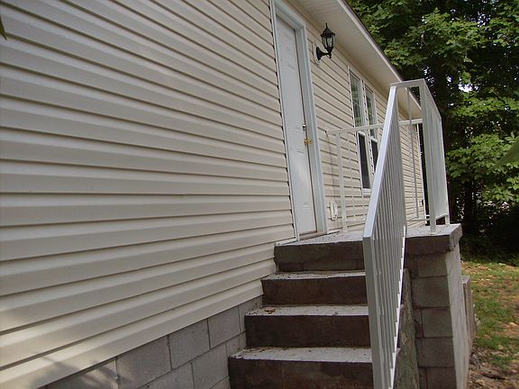 2nd image of 1105 Main St #162-02