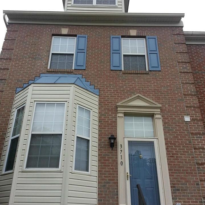 Exterior (Front)