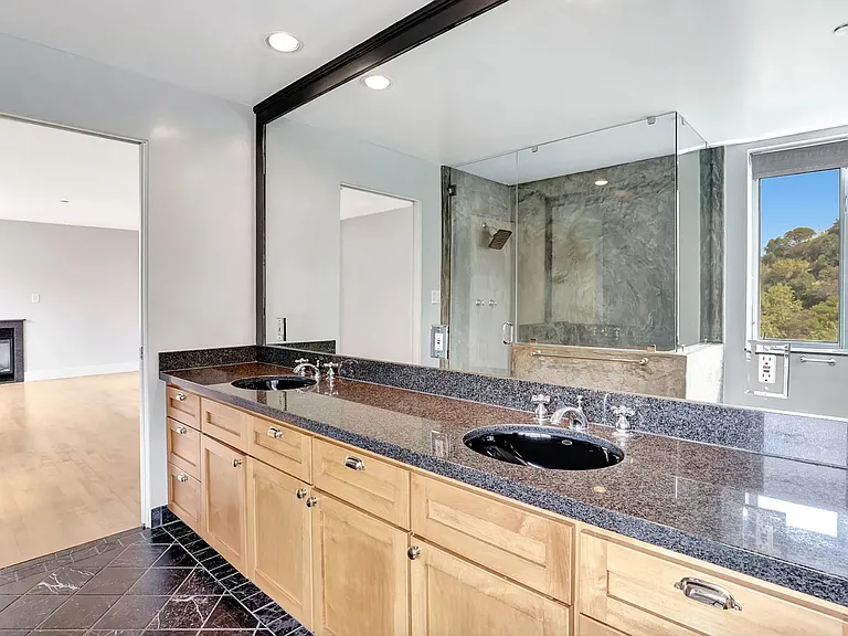 double sinks in master bath