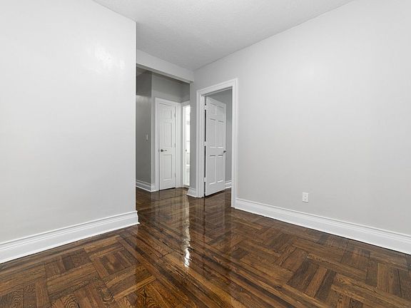 5th image of 432 Suydam St APT D9