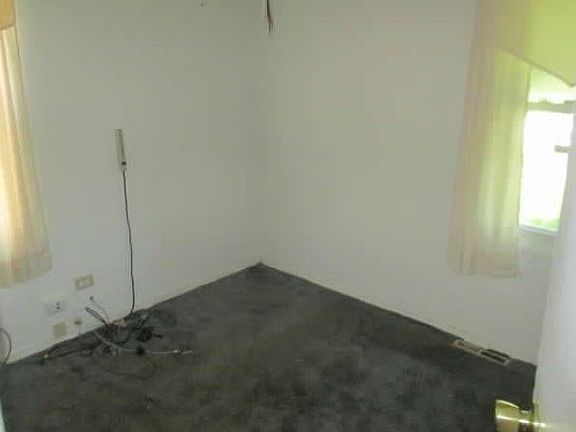 2nd image of 176 W 156th St