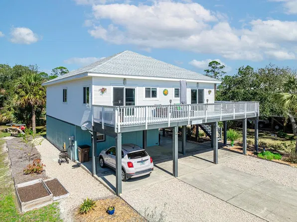 209 Gulf Pines Dr, Port Saint Joe, FL 32456