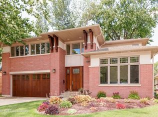 310 N Dryden Pl, Arlington Heights, IL 60004