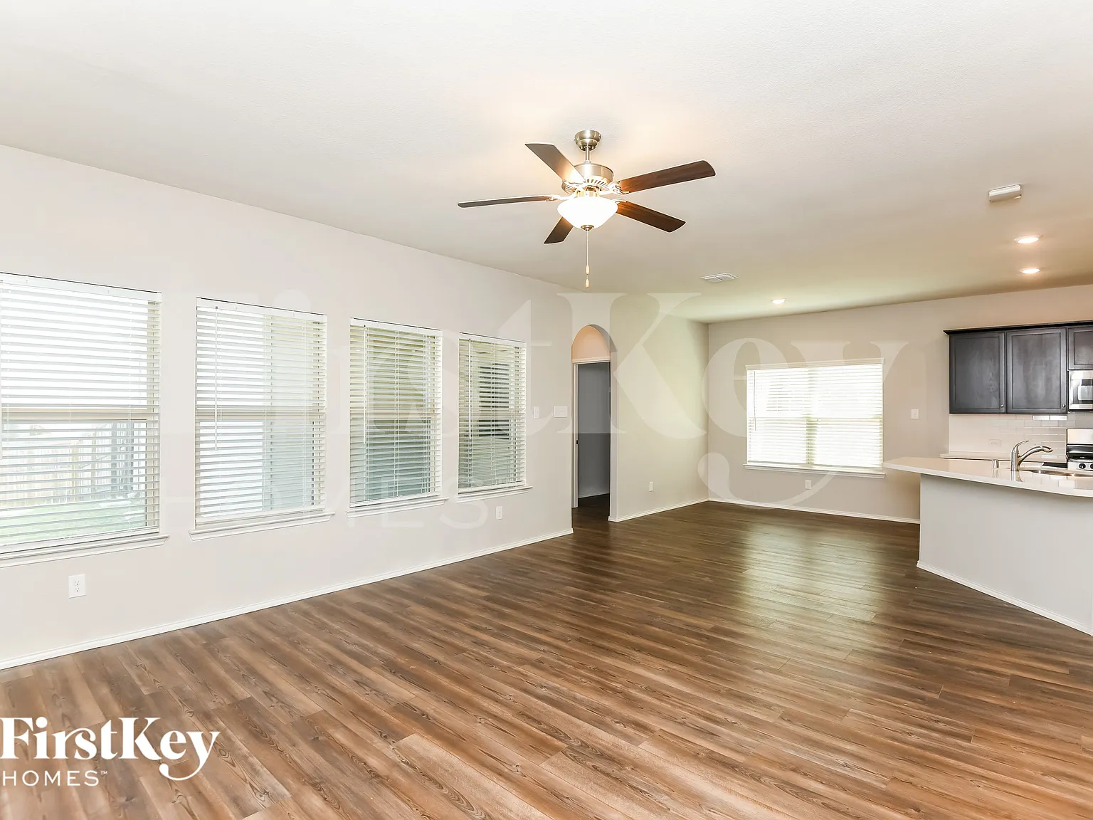 4 bed, 2.5 bath, 2498 sqft, $2,730 — Photo 3