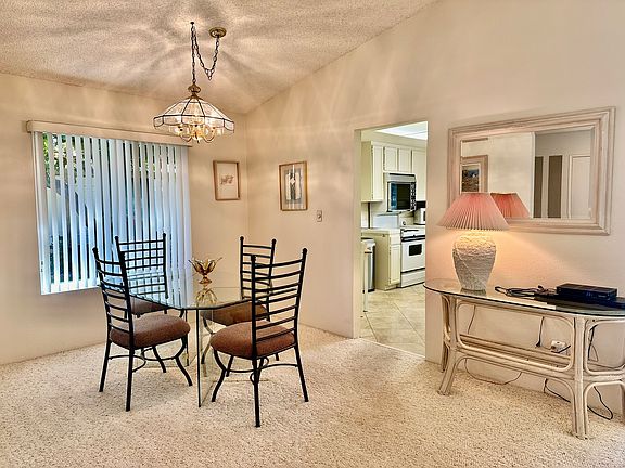 5th image of 207 Serena Dr