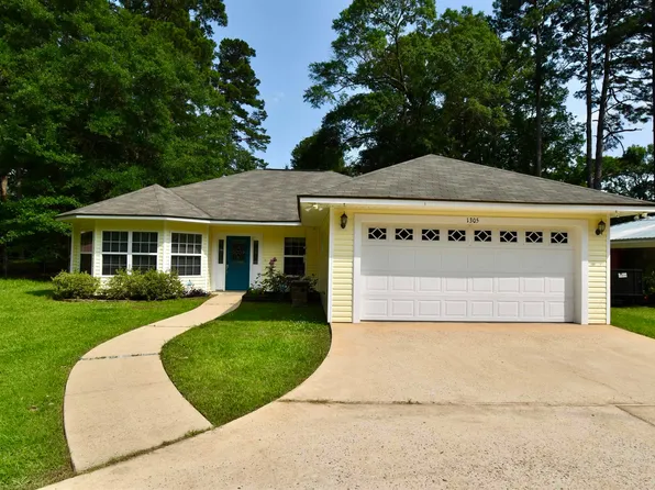 1305 Robinette Dr, Ruston, LA 71270