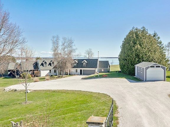 4th image of 431 McGregor Point