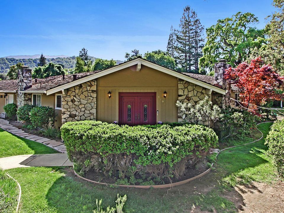 1st image of 1293 Hillcrest Dr