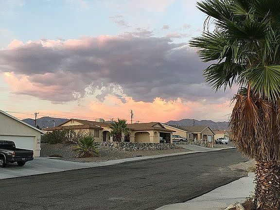 3rd image of 2934 Palisades Dr