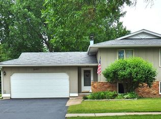 16497 Foliage Ave, Rosemount, MN 55068