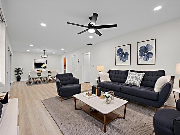 4th image of 10158 S 42nd Terrace #156