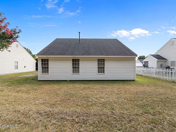 4th image of 4720 Periwinkle Place