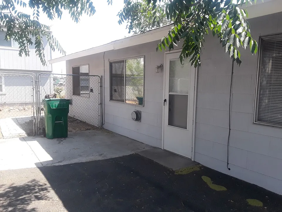 361 Gould St
