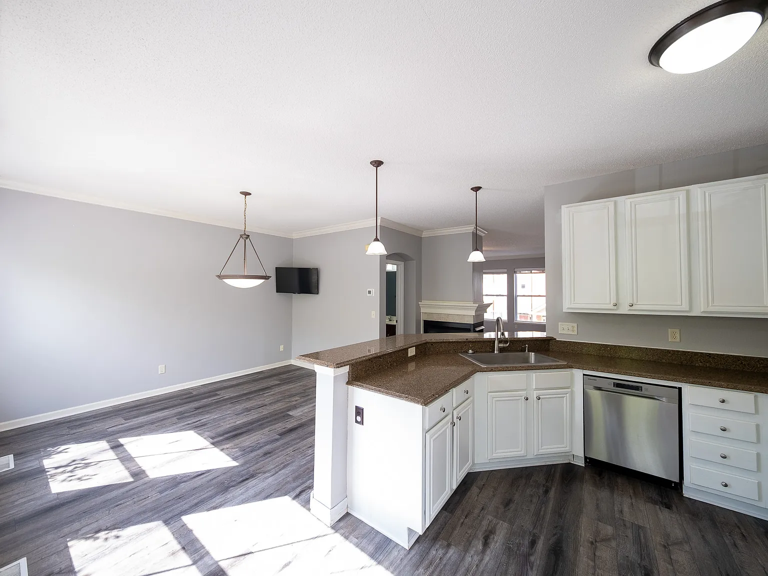 Bleeker Street, Woodbury (10254) AB KK1 - 1 — Photo 3
