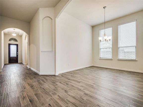 5th image of 4701 London Ave