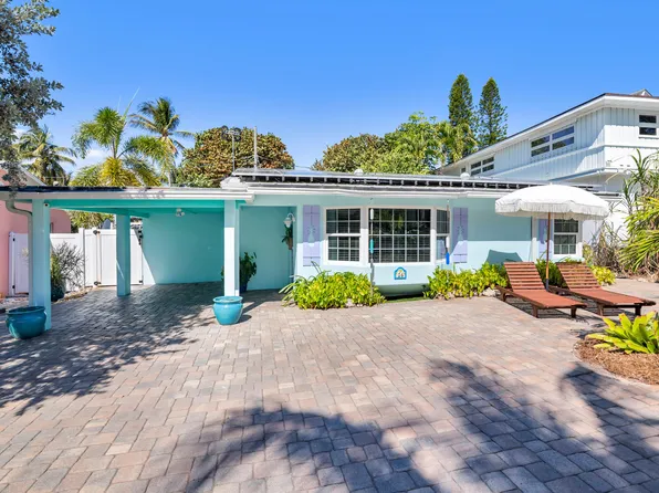 16 Surf Road, Boynton Beach, FL 33435