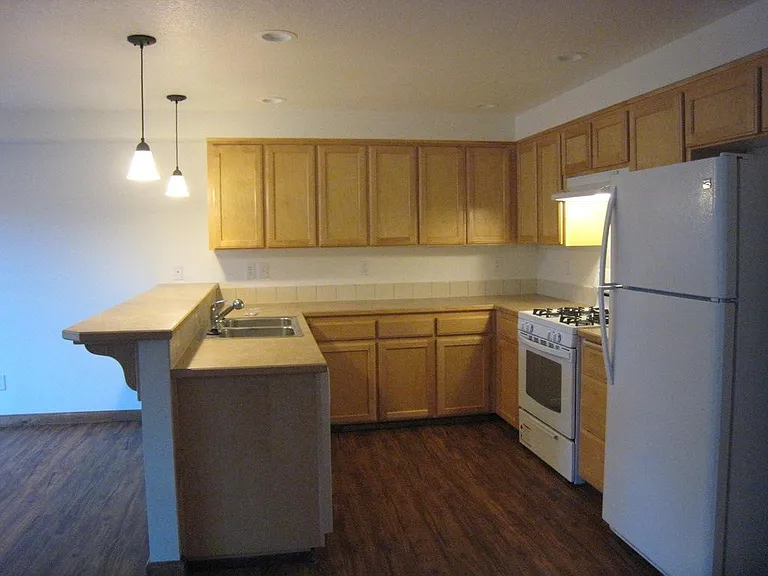 Prineville City Townhomes — Photo 15