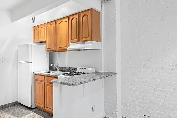 Rented by Douglas Elliman | media 10