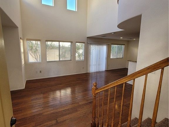 2nd image of 5725 Old Colony Dr