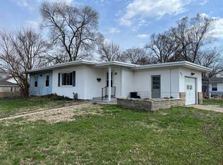 393 W 20th St, Holland, MI 49423