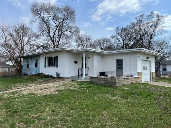 393 W 20th St, Holland, MI 49423