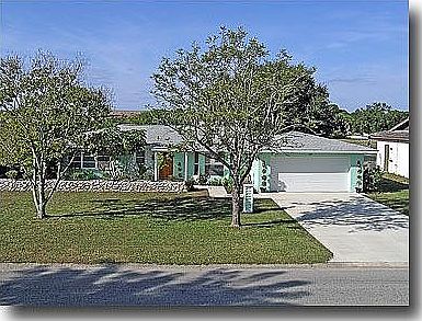 Waterfront Pool Golf Home