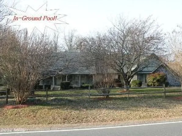 1206 Harbour Dr, Stafford, VA 22554