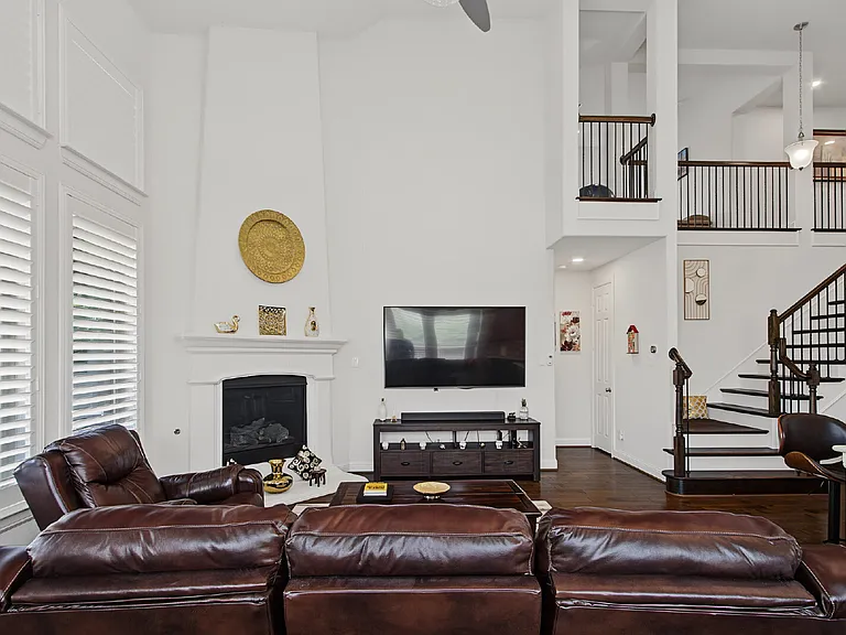 8701 Fairway Ln — Photo 6