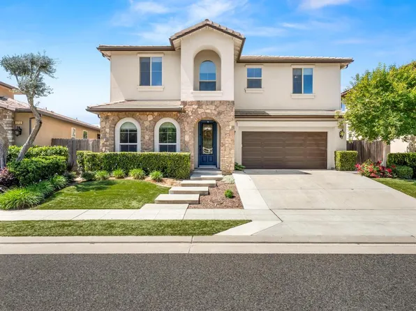 1229 E Via Roma Dr, Fresno, CA 93730