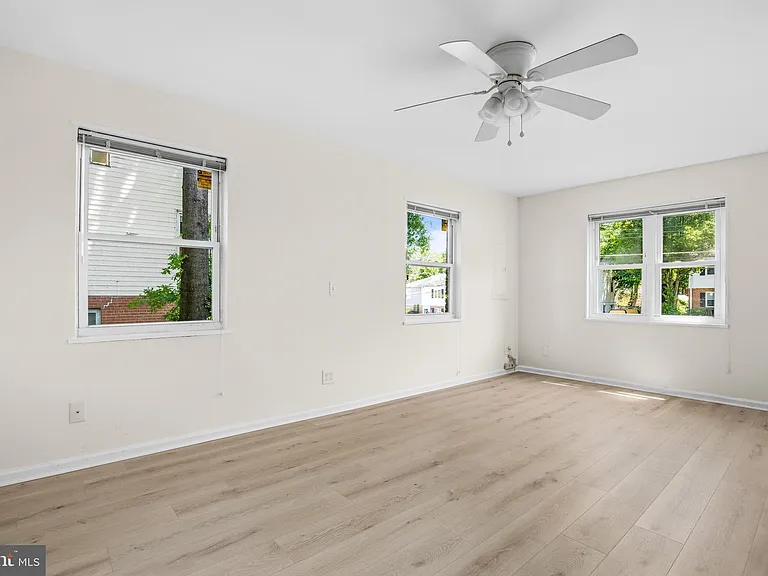 5810 Fifer Dr — Photo 4