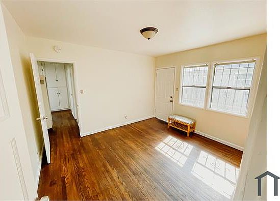 3rd image of 10005 S San Pedro St #100075