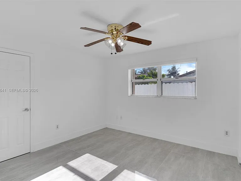 9999 NW 25th Ter — Photo 12