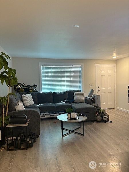 3rd image of 410 Murdock Street #6