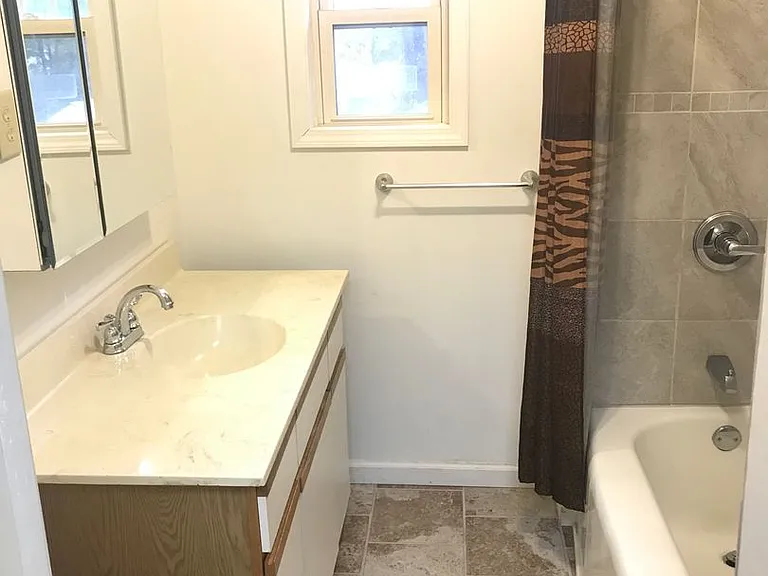 349 E Church St — Photo 6