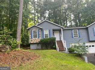 210 Ember Ct, Fairburn, GA 30213