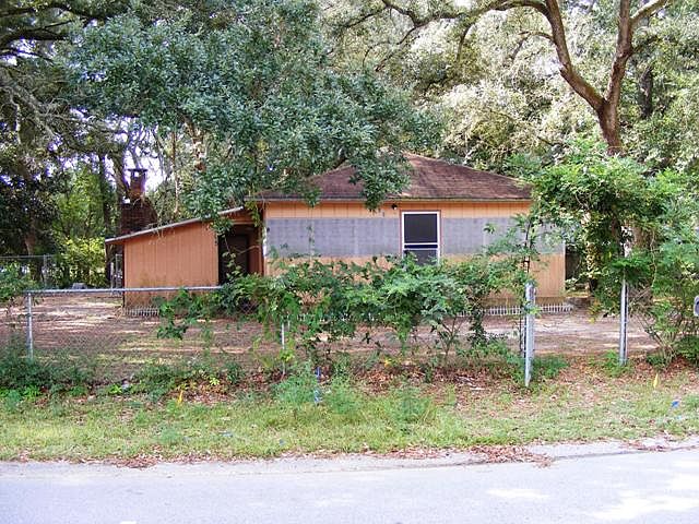 1st image of 205 Florida St