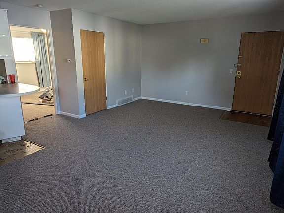 4th image of 3319 Rocksberry Ct #12