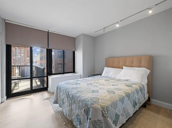 304 East 65th Street image 7 of 17