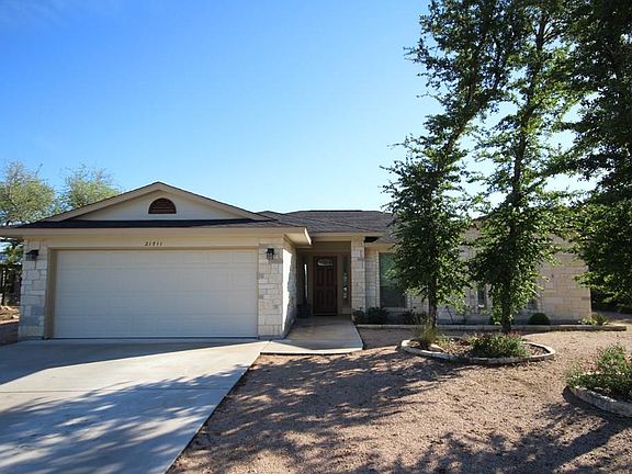 4th image of 21711 Surrey Ln