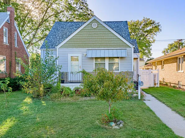 7446 Monroe Ave, Hammond, IN 46324