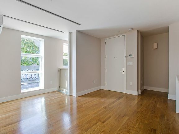 5th image of 259 Evergreen Ave #A4a