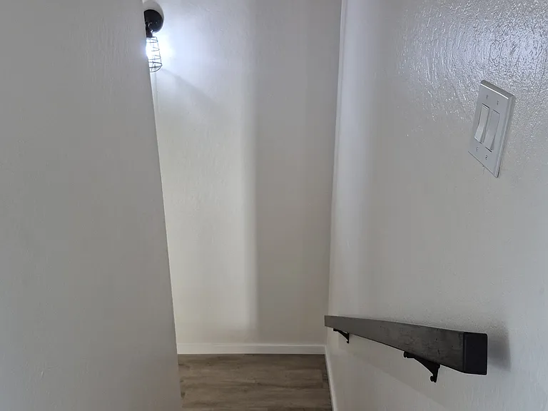 115 Lloyd Ct — Photo 14